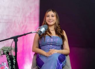 Allison Monroy/Locutora; “Busco llegar a todas las generaciones a través de mi voz”