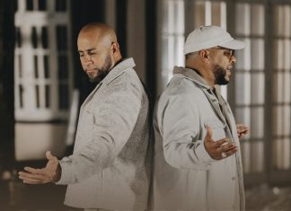 Divino y Abraham Velázquez reviven “Me Arrodillo Ante Ti” con un mensaje renovado de fe y esperanza