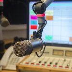 Número de emisoras hispanas en EE. UU., crece 3.4 % en octubre 2025