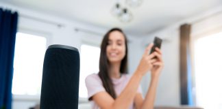 Audacy: Mientras audiencia de TV decrece, el audio gana protagonismo