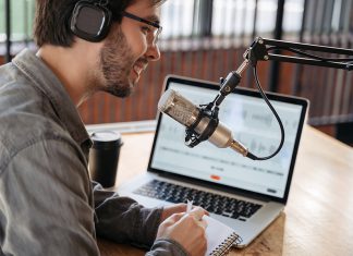 El audio se reinventa con los podcasts y sus narrativas únicas