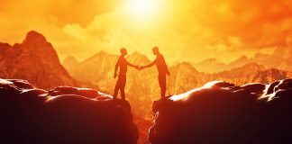 Radio y gobierno: Cuatro alianzas estratégicas para impulsar el altruismo