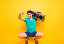 Estudio: La Gen Z quiere noticias veraces; la radio puede dárselas