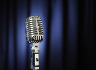 Aprender a decir adiós con la misma pasión con la que se enciende el micrófono