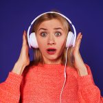 ¿Por qué los podcasts pierden audiencia a mitad del episodio?, estudio lo revela