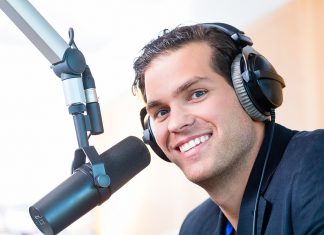 ¿Cómo impulsar a la nueva generación de locutores de radio?