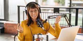 El podcasting desafía la era visual y reafirma el poder del audio