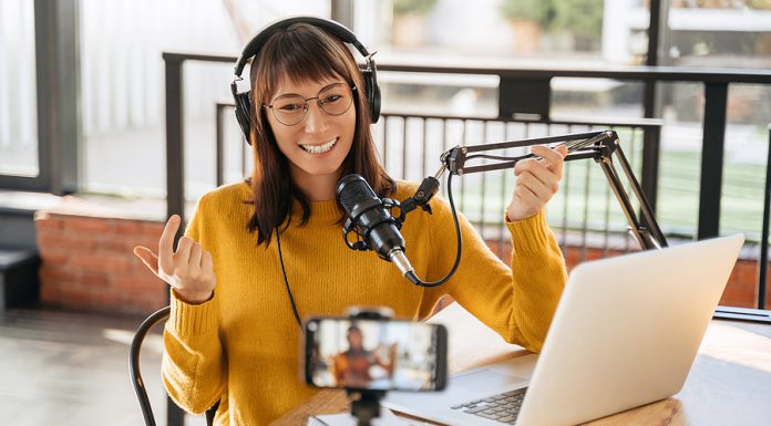 El podcasting desafía la era visual y reafirma el poder del audio