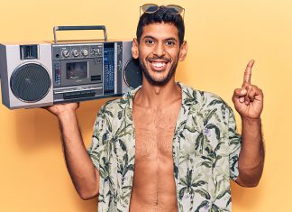 ¿Con cuántas emisoras hispanas en Estados Unidos empezó el 2026?