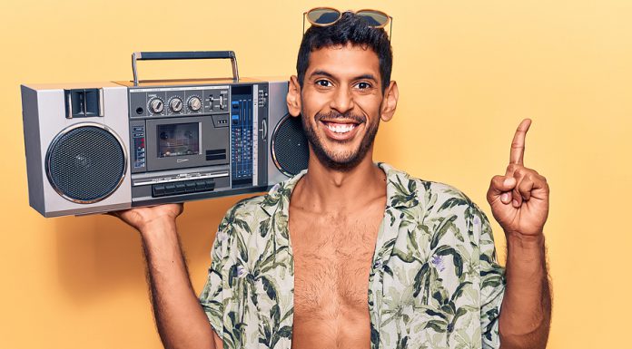 ¿Con cuántas emisoras hispanas en Estados Unidos empezó el 2026?