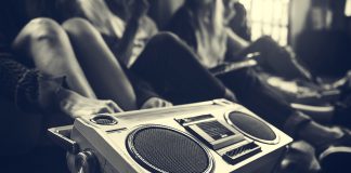 Consulta sobre radio comunitaria: financiamiento y acompañamiento como saldo