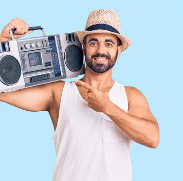 El auge del mercado hispano consolida a la radio como medio clave