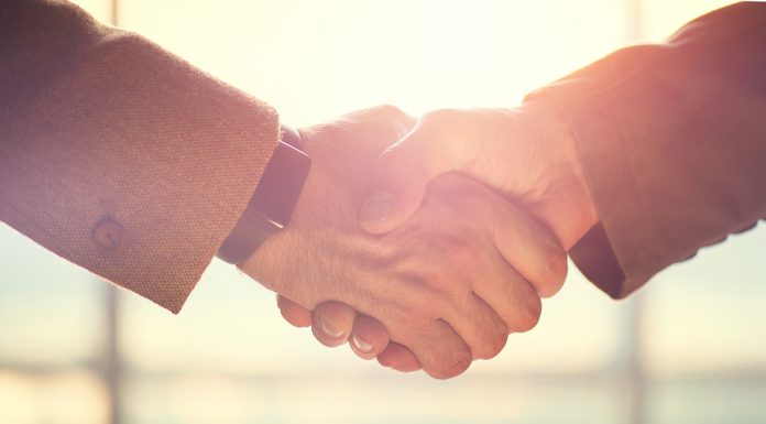 La credibilidad al micrófono cierra ventas