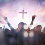 La radio cristiana está llegando mucho más allá de sólo los fieles