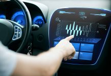 Informe: Pantallas integradas a automóviles transforman el futuro de la radio