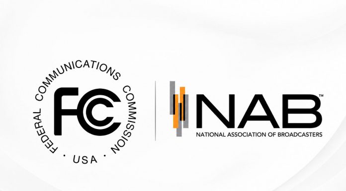 NAB y FCC impulsan cambios para mantener competitiva a la radio local