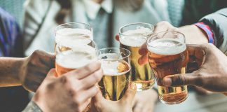 94 % de los que celebran las festividades planean hacer compras