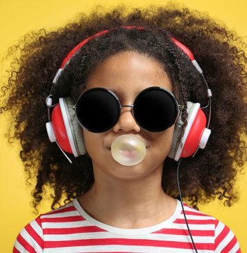 Grupos radiofónicos más escuchados vía online en LATAM / abril 2026