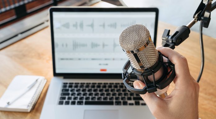 Cómo crear un anuncio comercial de radio en pleno 2026