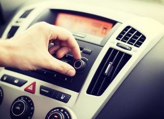 Ley de Radio AM para Cada Vehículo halla nuevo camino para ser votada