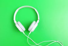 Grupos radiofónicos hispanos en EE. UU. más escuchados online / abril 2026