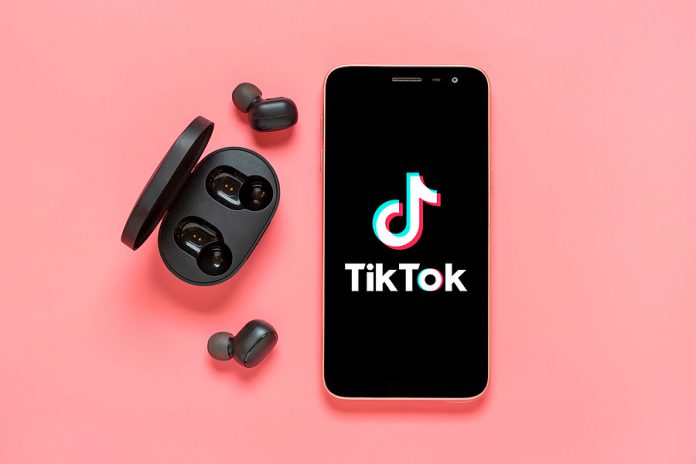 Bangkok, Thailand September 2022 Smartphone Tik Tok Application