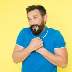 15 Acciones que te hacen lucir como un locutor amateur