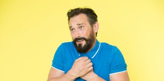 15 Acciones que te hacen lucir como un locutor amateur
