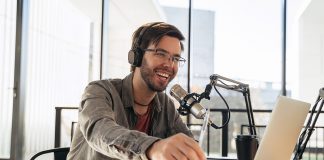 ¿Por qué los locutores podrían dominar el podcast en video?