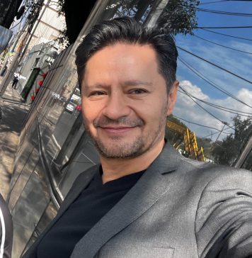 Del micrófono a las letras: Gabriel Escamilla presenta su libro de reflexiones