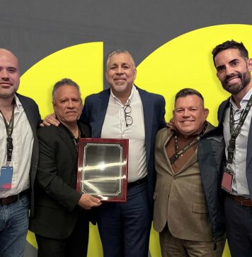 Juan Carlos Hidalgo, CEO de monitorLATINO, recibe homenaje en ADEEM USA 2026