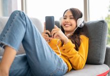 Los consumidores de podcasts siguen alternando entre audio y vídeo