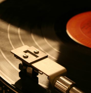 ¿Por qué los discos giran a 33, 45 y 78 RPM?